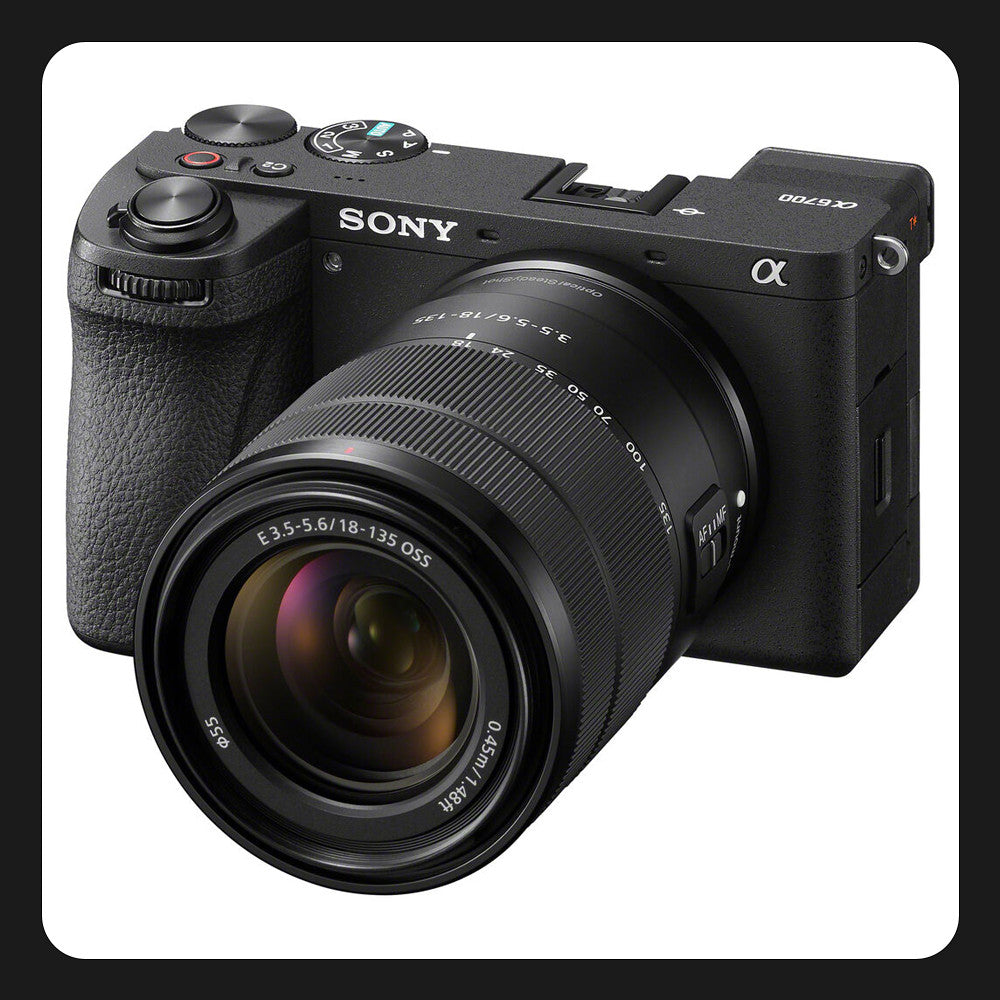 Sony Alpha a6700 + Lente 18-135mm OSS - Cámara APS-C 26MP 4K120p