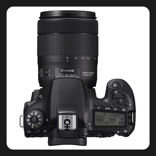 Canon EOS 90D con 18-135mm